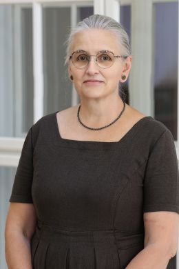 Lehrerfoto_Regina